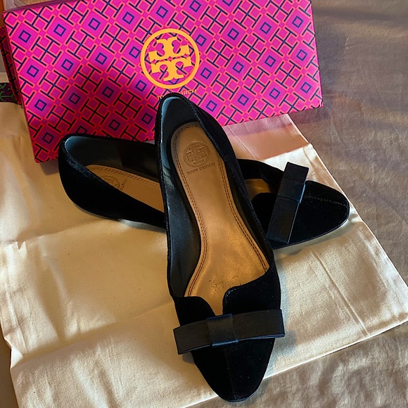 Tory Burch Flats - Picture 1 of 3